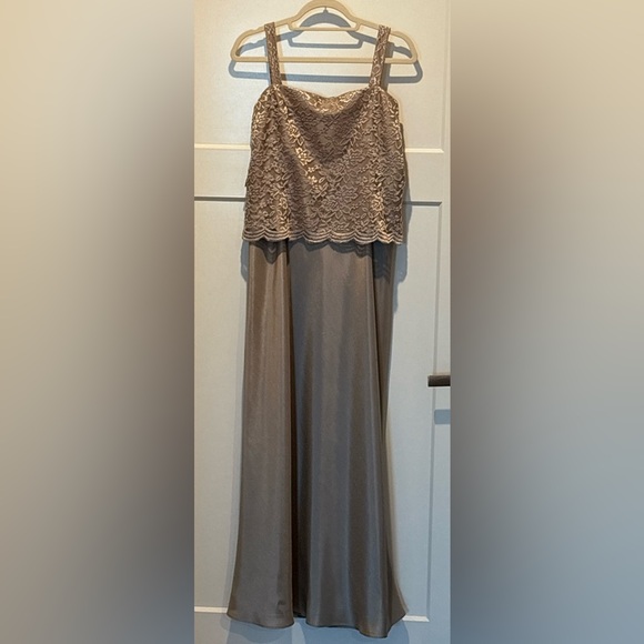 Jessica Howard Shiny Taupe Lace Dress w/Jacket Wedding Guest or Special Event - Picture 3 of 11